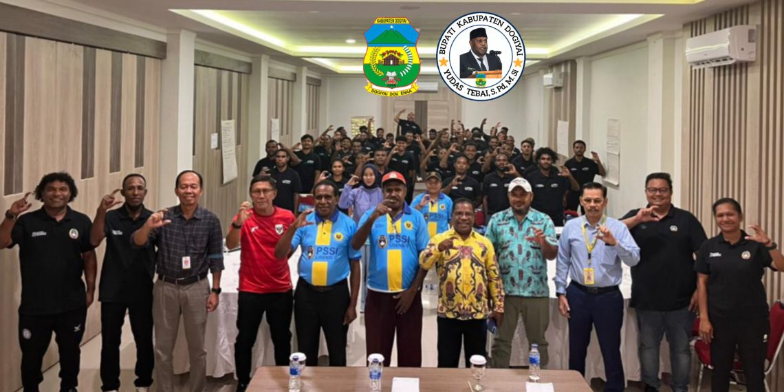 Mewujudkan Visi & Misi Bupati Dogiyai, Dikpora mengutus tiga Pemuda ikut pelatihan Sepak Bola