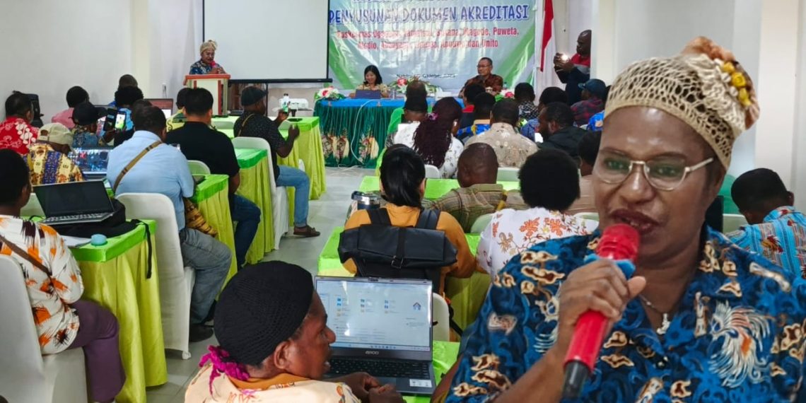 Kadin kesehatan Dogiyai,Resmi buka Kegiatan Pendampingan Penyusunan dokumen Akreditasi 10 Puskesmas