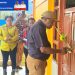 Asisten I Bidang Pemerintahan Sekretariat Daerah Dogiyai,Nason Pigai Gunting Pitah Kantor Dukcapil