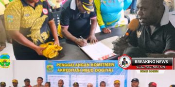 Bupati Dogiyai Menandatangani Penggalangan Komitmen Akreditasi RSUD Dogiyai