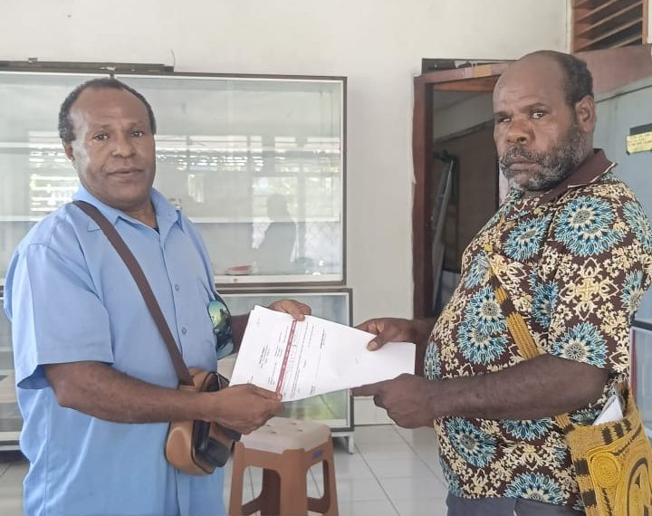 Kepala Badan Pajak & Retribusi Dogiyai,ajak ASN Ambil Jatah beras di Dogiyai bukan di Nabire