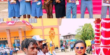 Kepala Dinas Kesehatan Dogiyai Serahkan Hadiah Pemenang Lomba Lari Tingkat SMA Se-Kabupaten Dogiyai