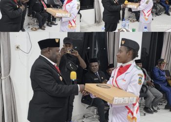 Apresiasi Berprestasi: Bupati Yudas Tebai Serahkan Laptop untuk Anggota Paskibraka Dogiyai 2026