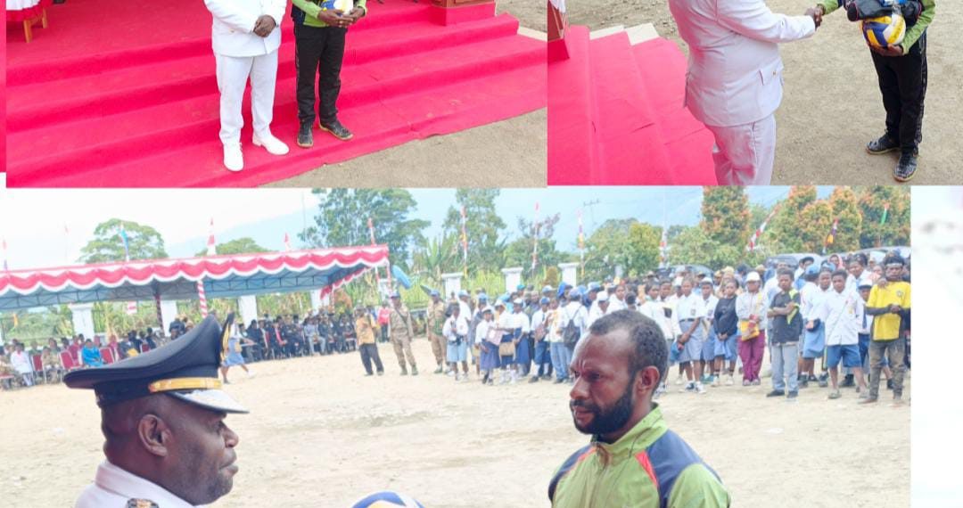 Dukung Prestasi Atlet, Bupati Yudas Tebai Serahkan Bantuan Perlengkapan untuk PBVSI Kabupaten Dogiyai