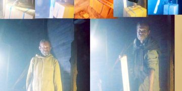 Dukung Pengusaha Mikro, Bupati Yudas Tebai bagikan bantuan alat Kerja Kepada Perajin Senyor Kayu di Dogiyai